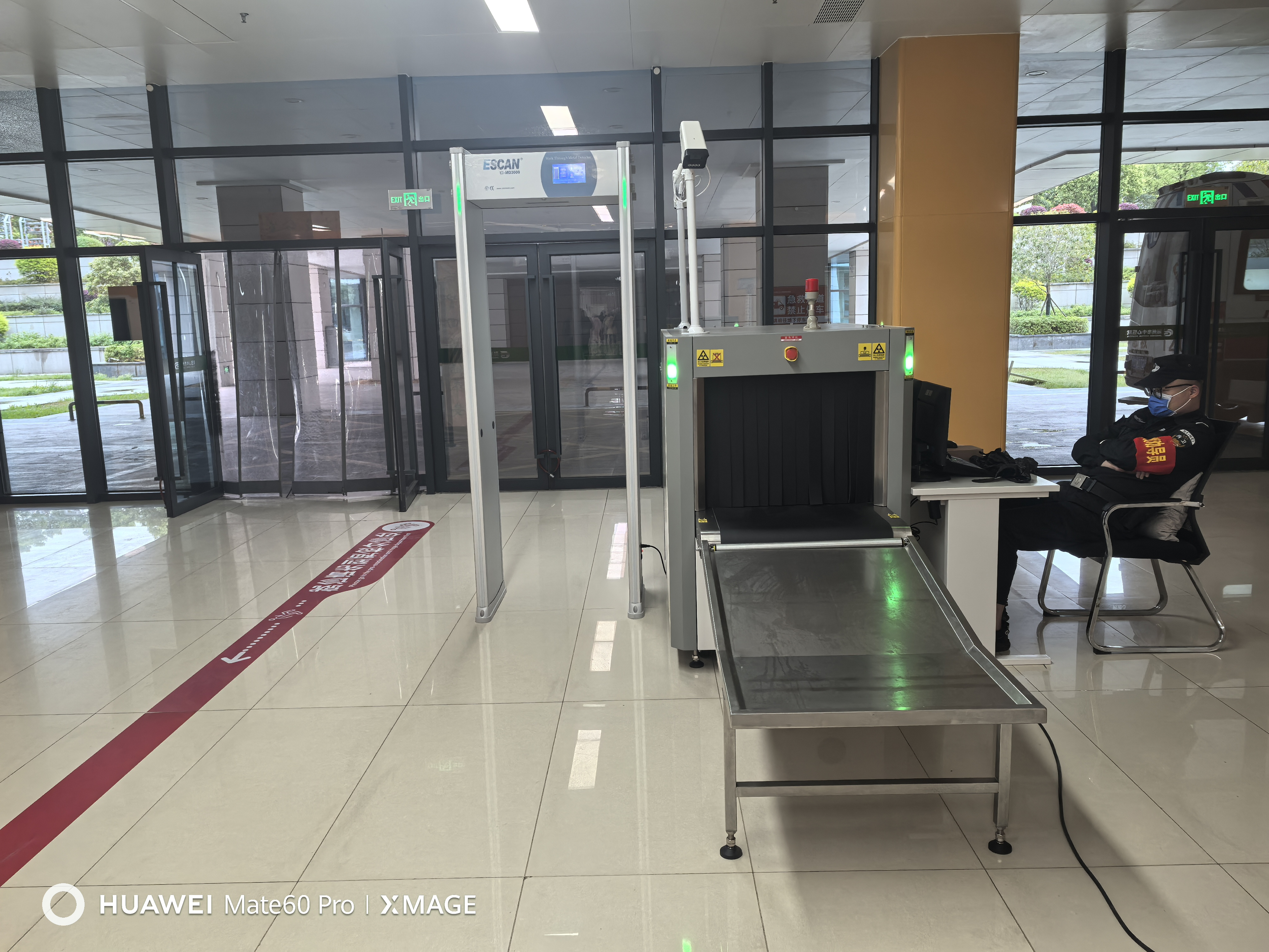 Rumah Sakit Jingzhou mengimplementasikan peralatan penyaringan keamanan canggih kami untuk memperkuat pertahanan keselamatan